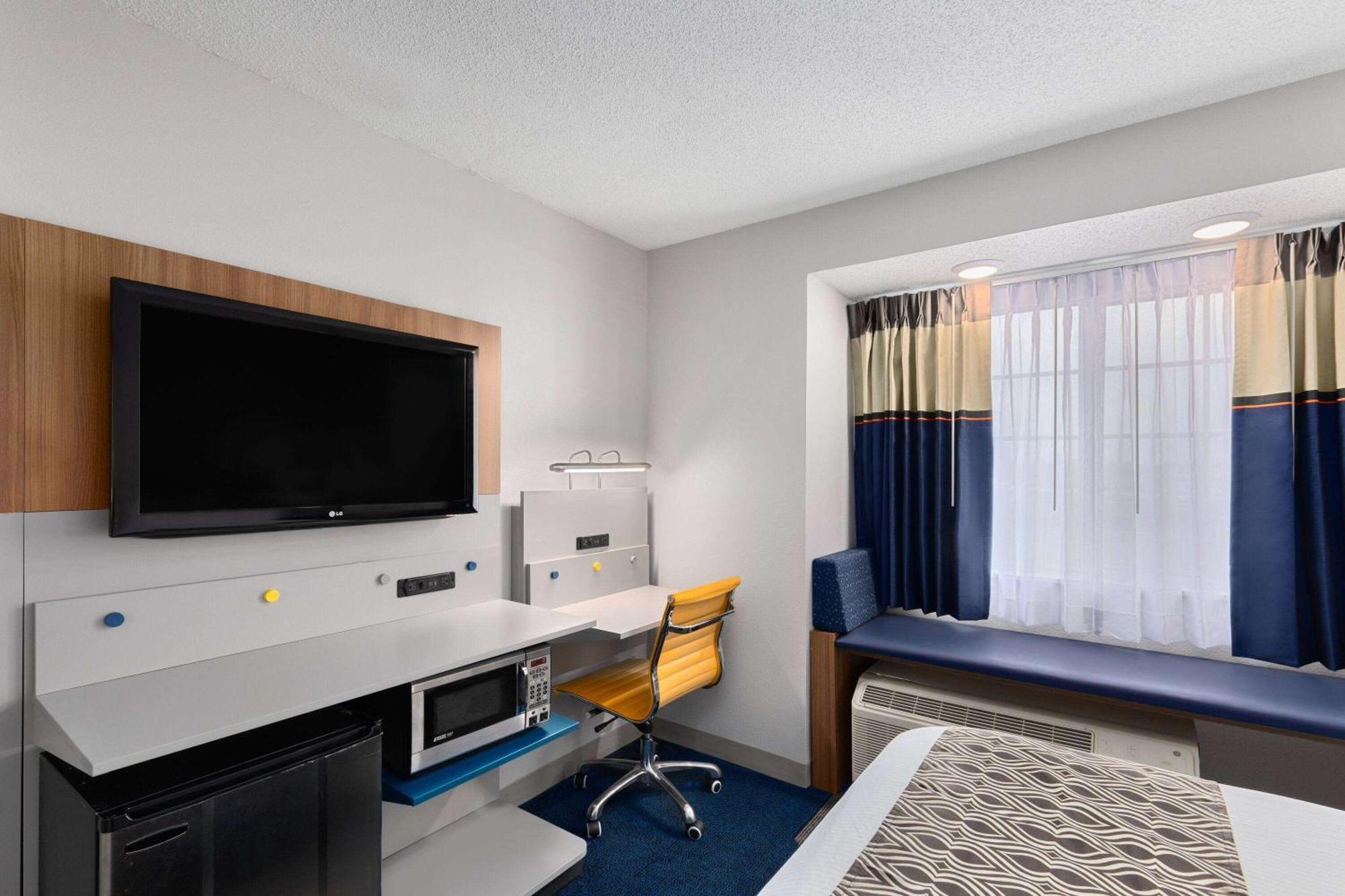 Microtel Inn Bowling Green Exterior photo